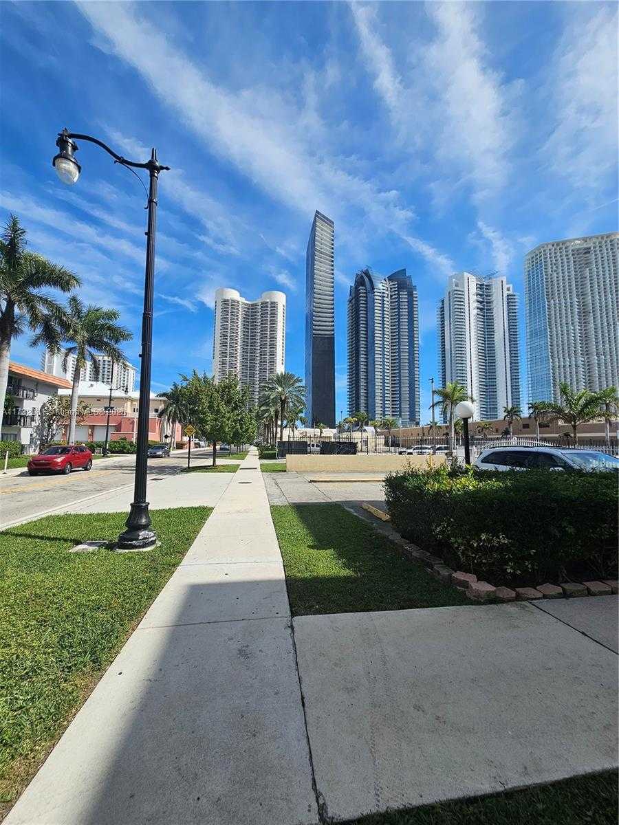 Small Image of 200 172ND ST #102, Sunny Isles Beach Number 3