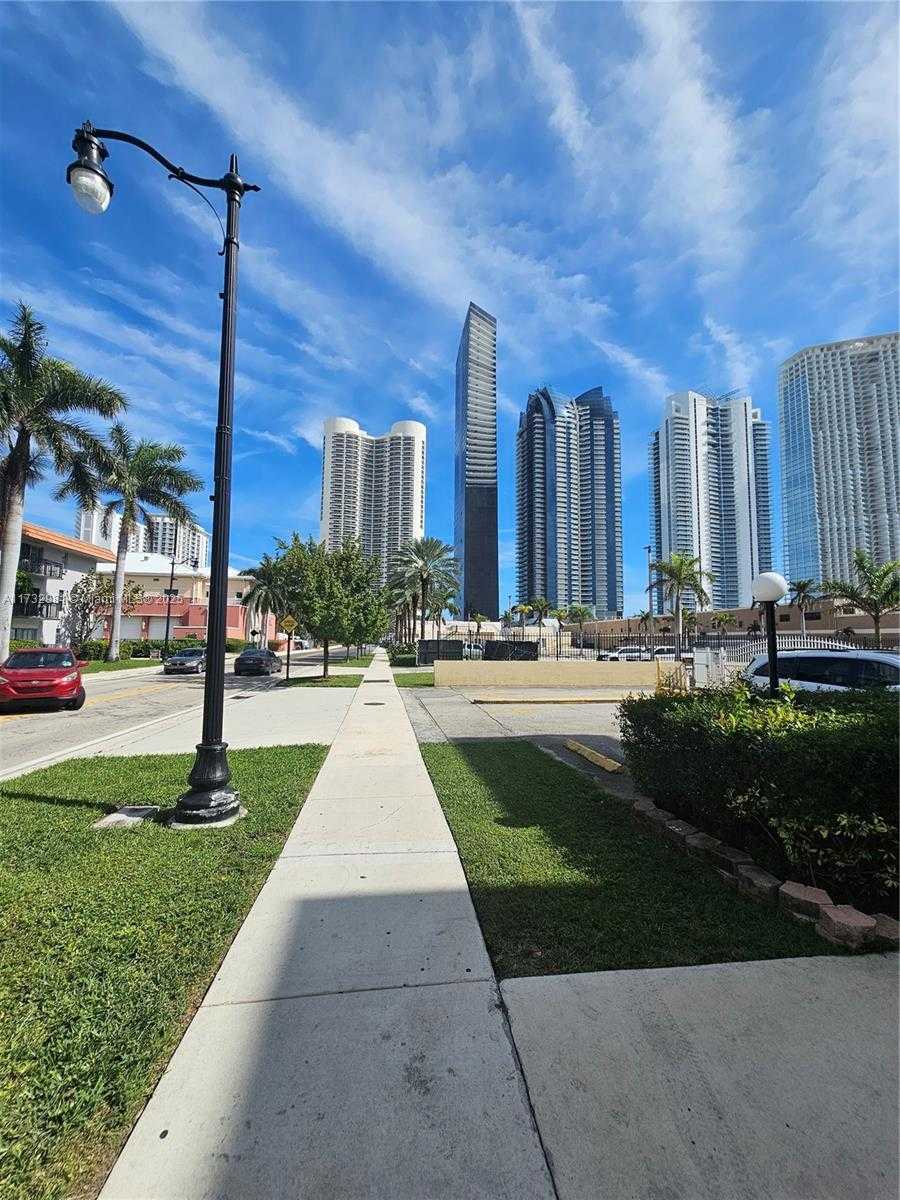 Small Image of 200 172ND ST #102, Sunny Isles Beach Number 4