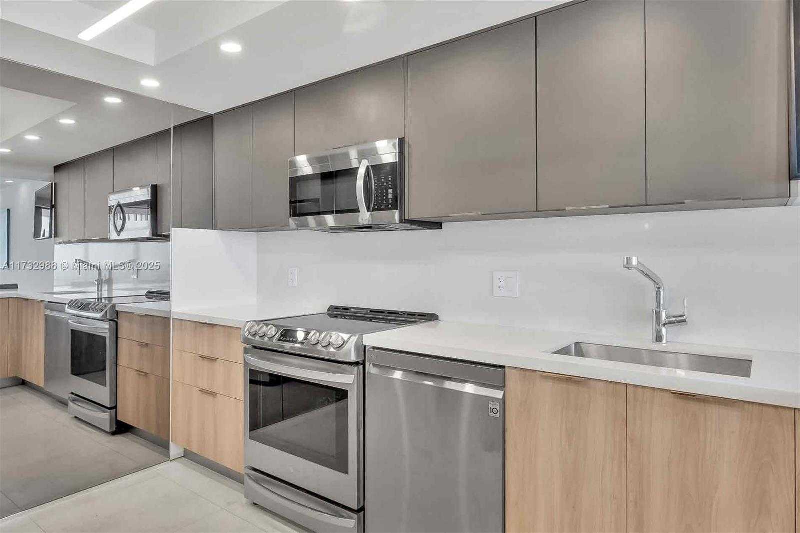 Small Image of 3 GROVE ISLE DR #C1407, Coconut Grove Number 14