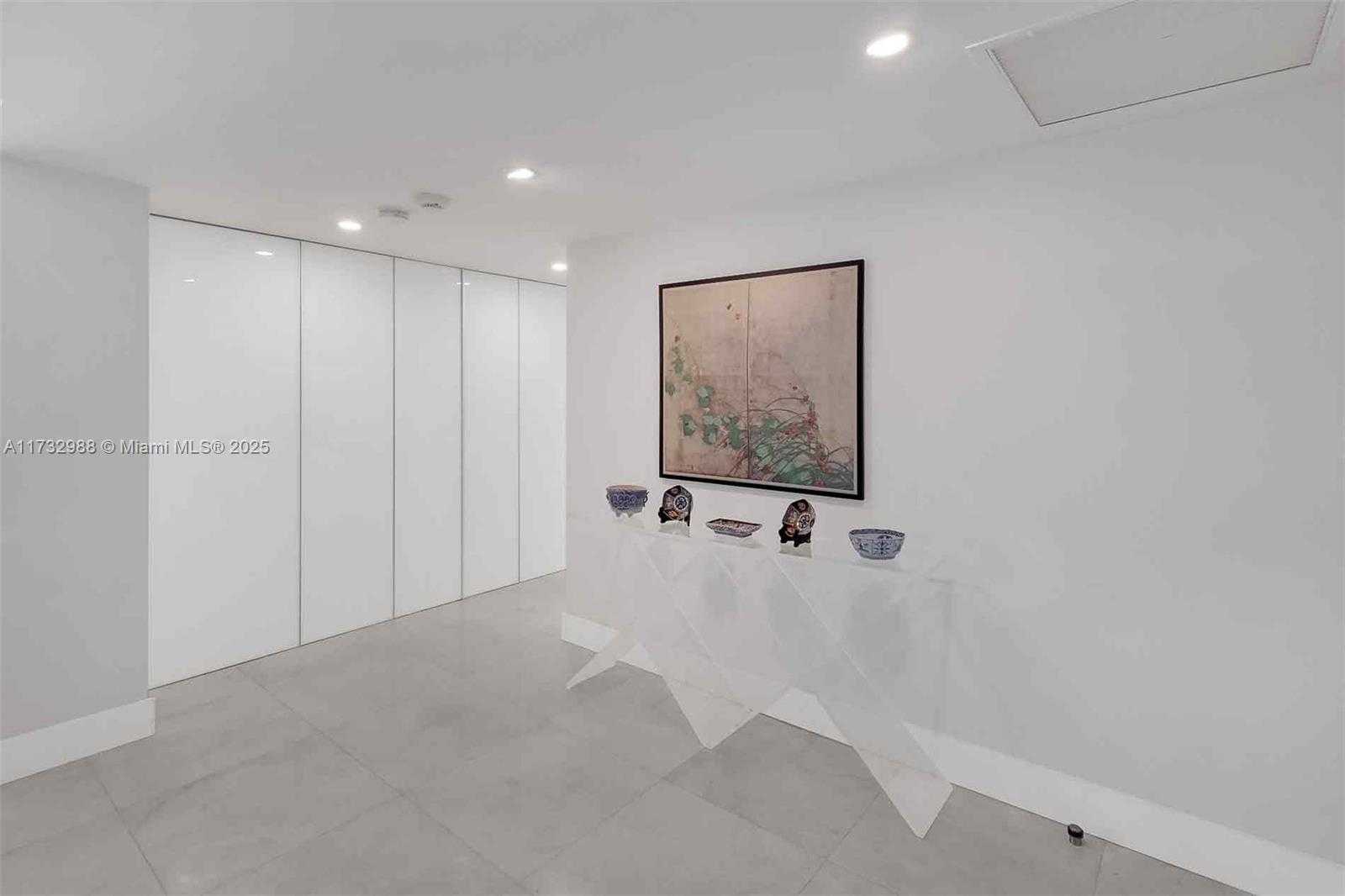 Small Image of 3 GROVE ISLE DR #C1407, Coconut Grove Number 21