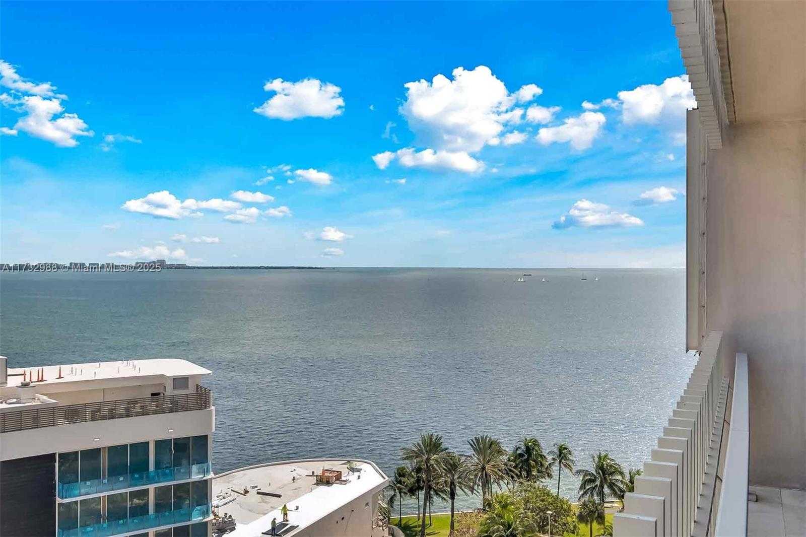 Small Image of 3 GROVE ISLE DR #C1407, Coconut Grove Number 36