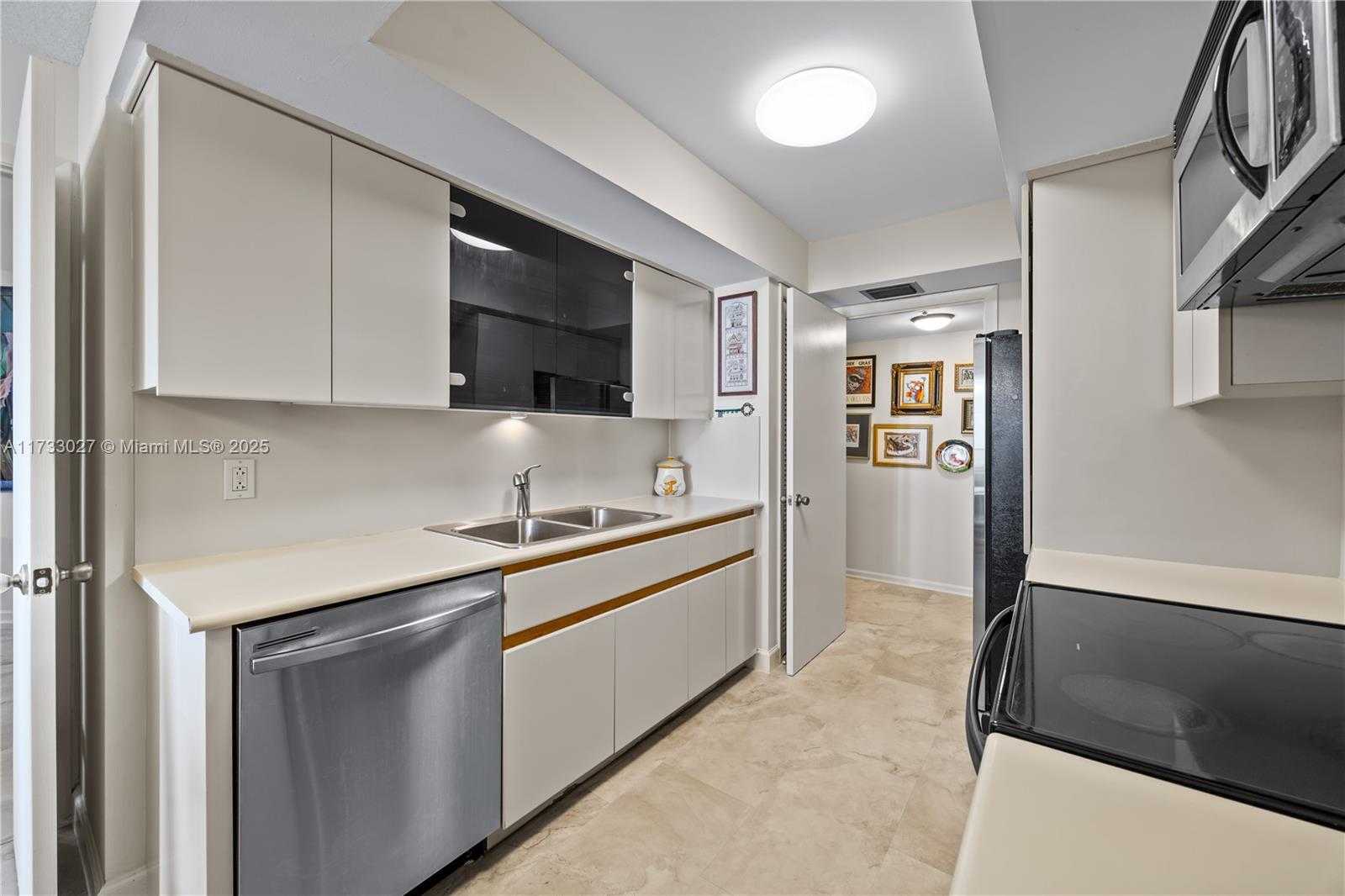 Small Image of 300 THREE ISLANDS BLVD #102, Hallandale Beach Number 20