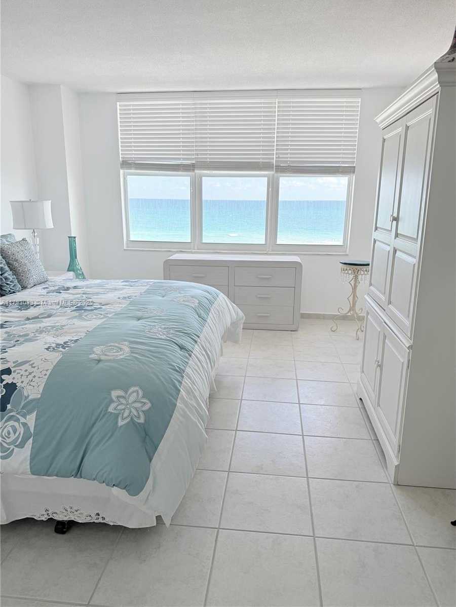 Small Image of 5601 #711, Miami Beach Number 28