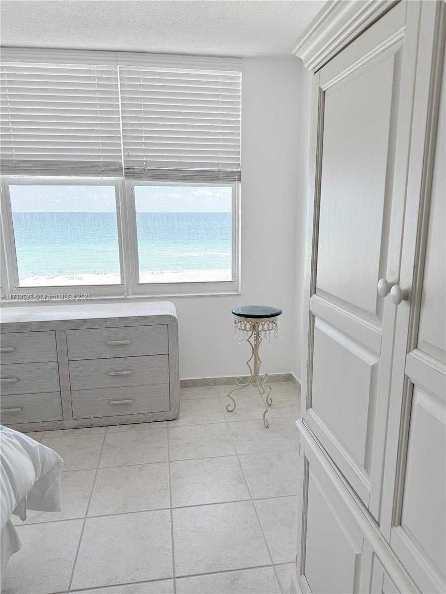 Small Image of 5601 #711, Miami Beach Number 29