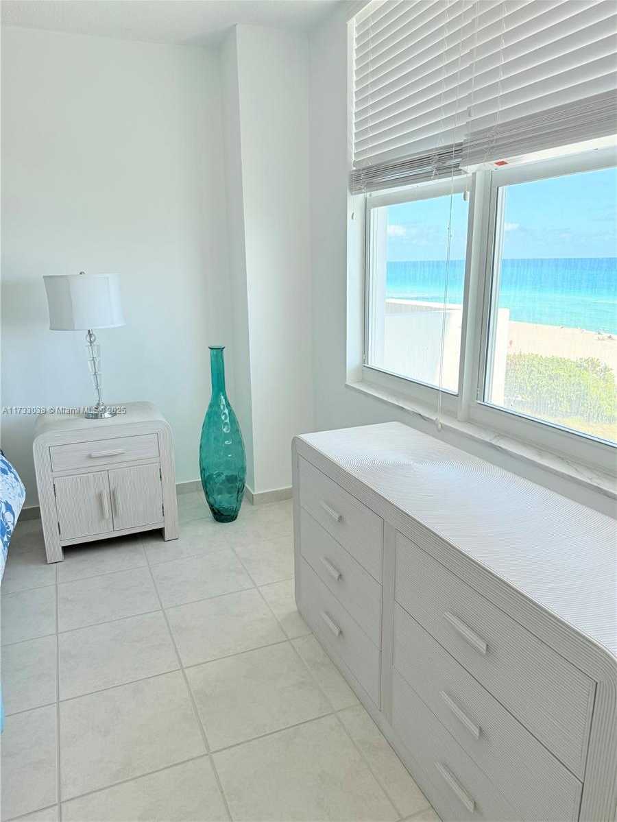 Small Image of 5601 #711, Miami Beach Number 30