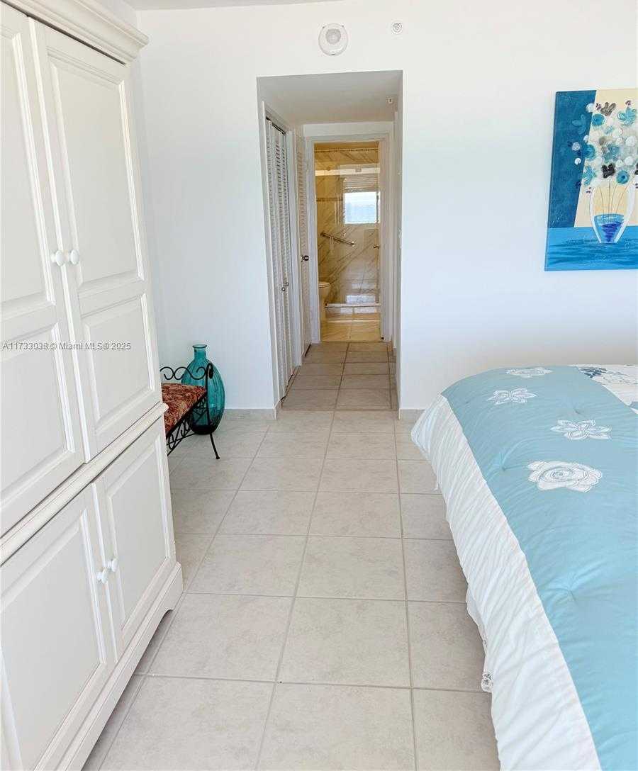 Small Image of 5601 #711, Miami Beach Number 34