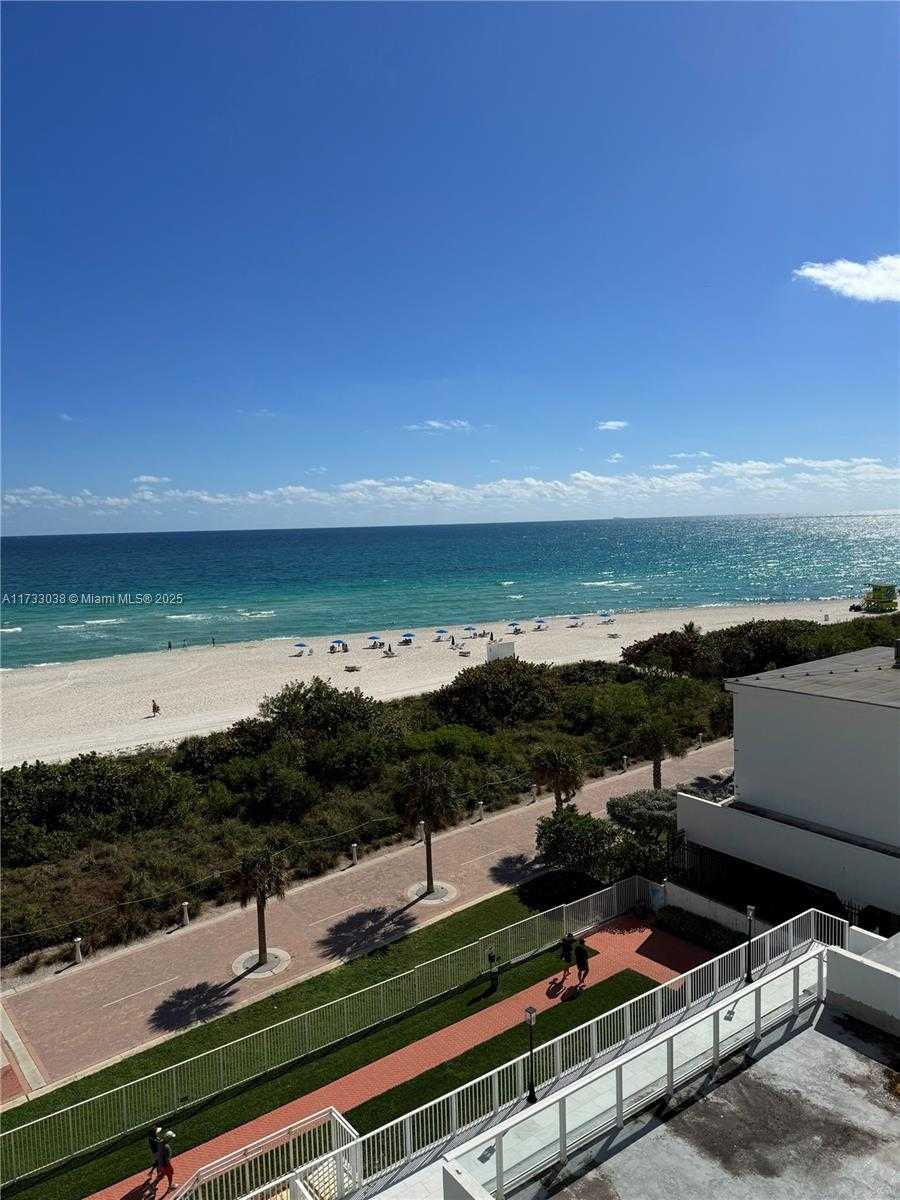 Small Image of 5601 #711, Miami Beach Number 4