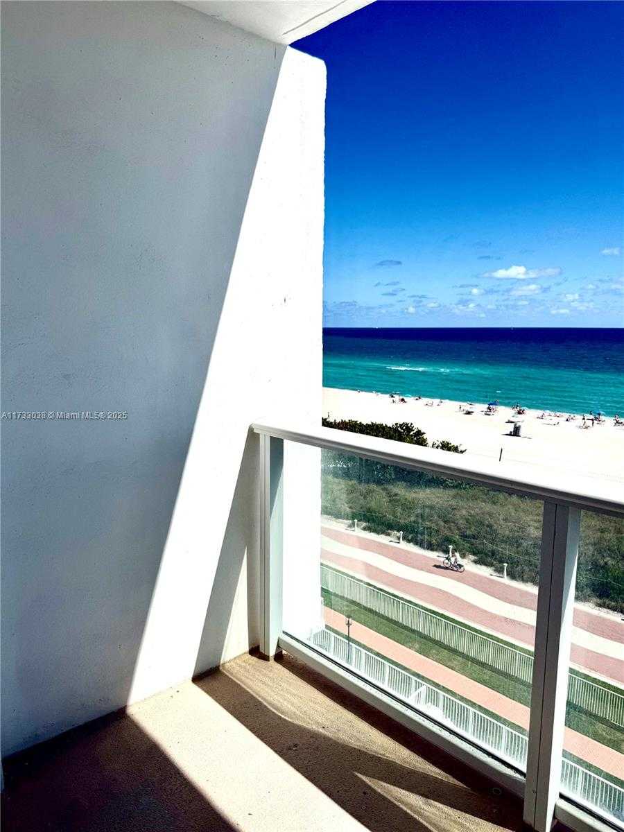 Small Image of 5601 #711, Miami Beach Number 6