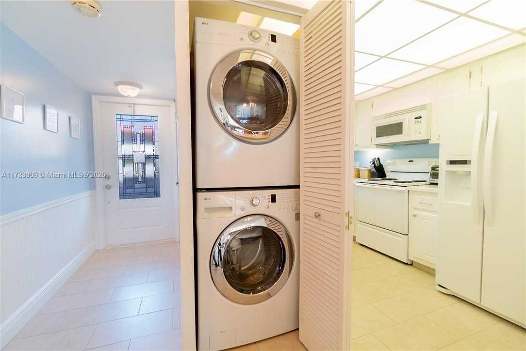 Small Image of 8960 SOUTH HOLLYBROOK BLVD #207, Pembroke Pines Number 3