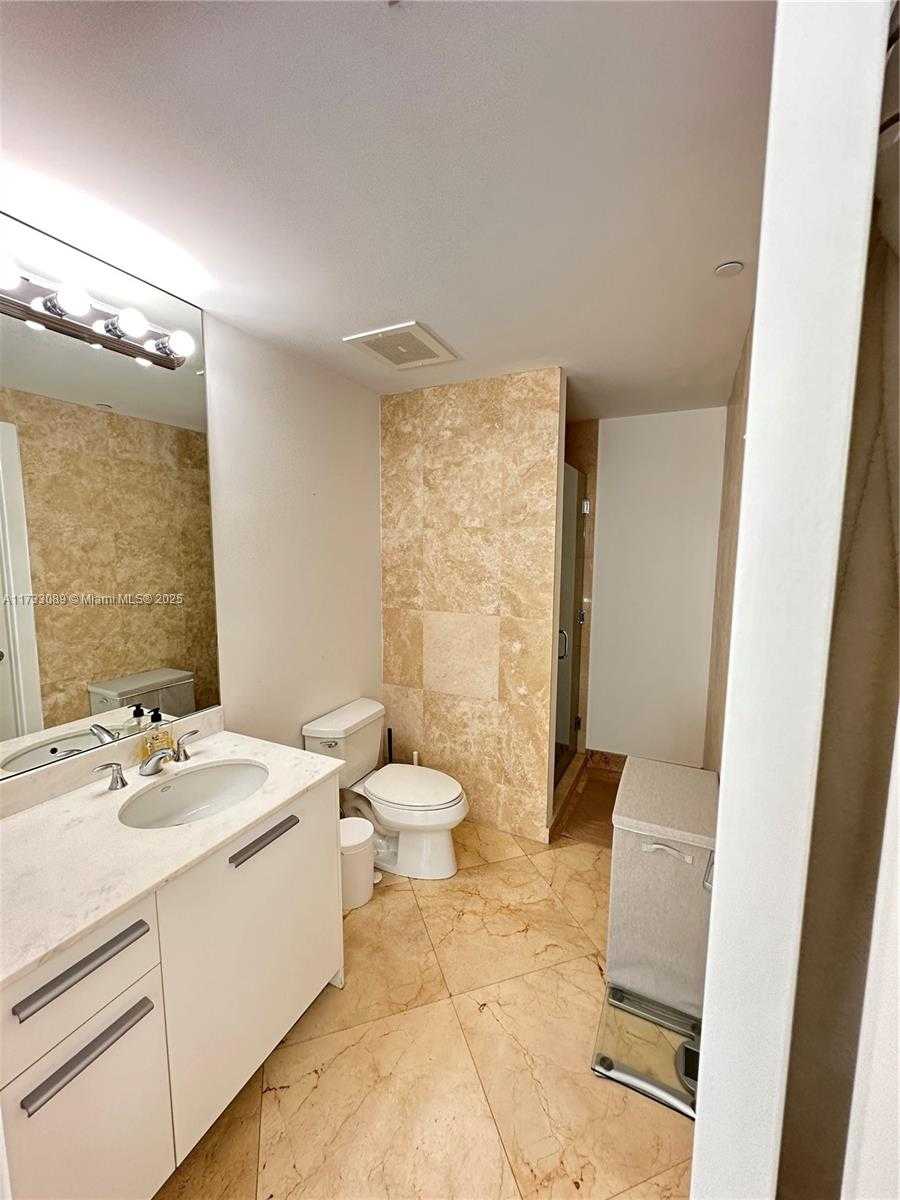 Small Image of 1060 BRICKELL AVE #413, Miami Number 4
