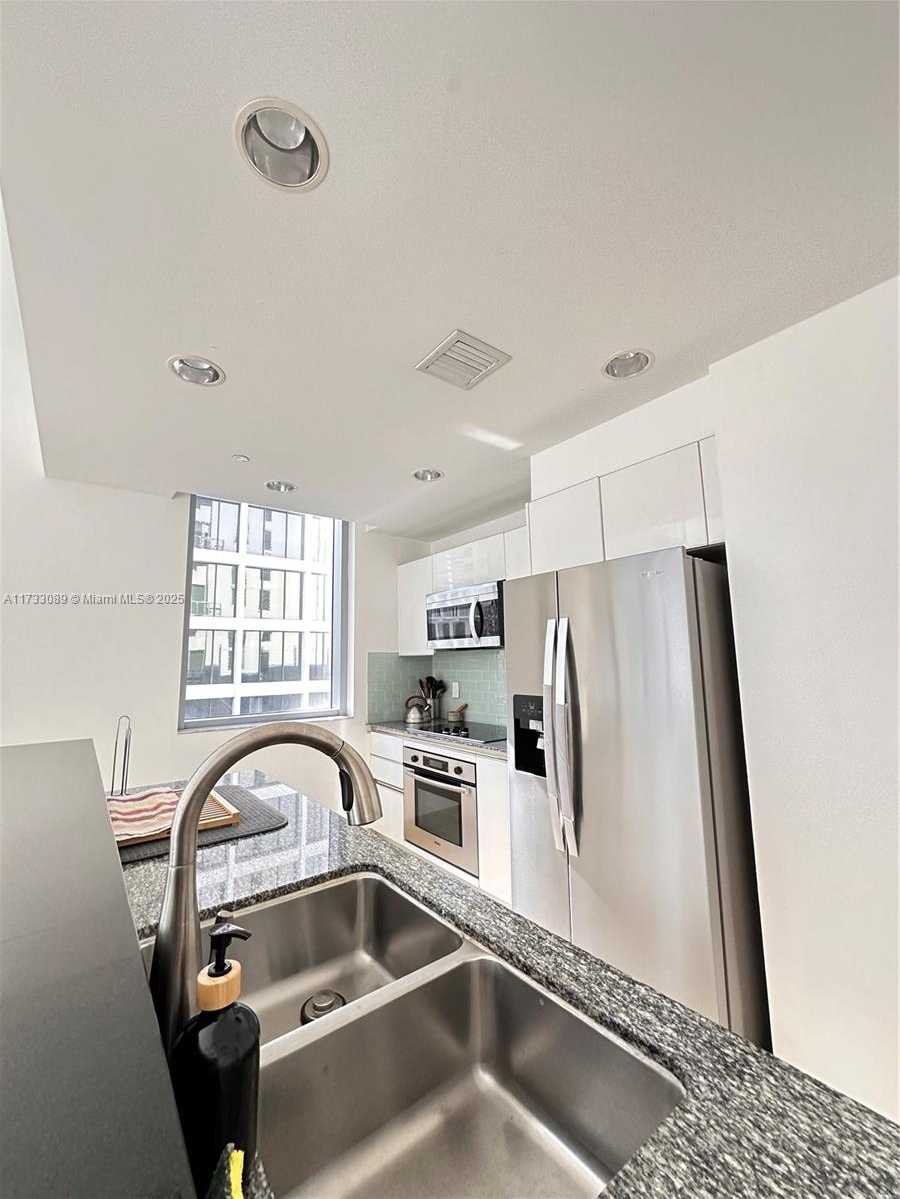 Small Image of 1060 BRICKELL AVE #413, Miami Number 5