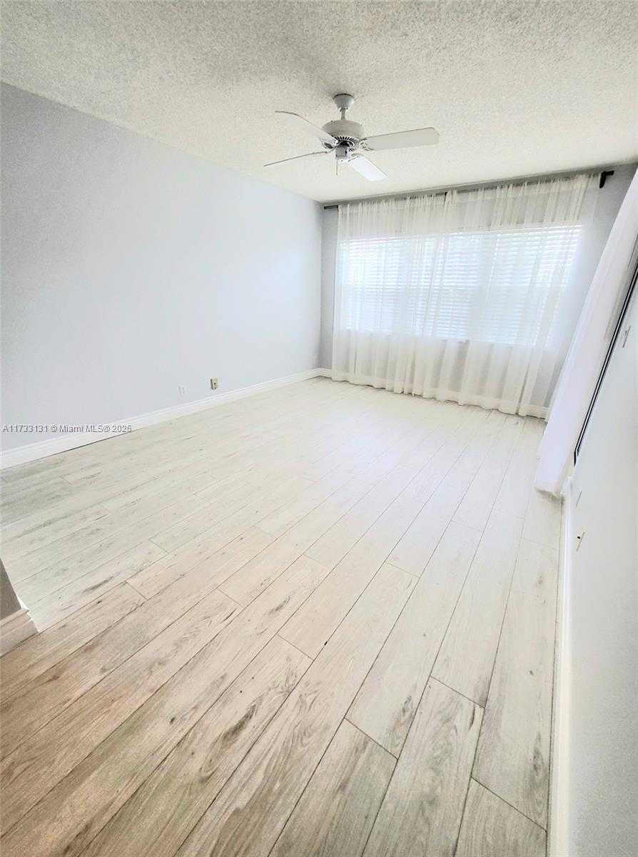 Small Image of 17286 BOCA CLUB BLVD #2108, Boca Raton Number 11