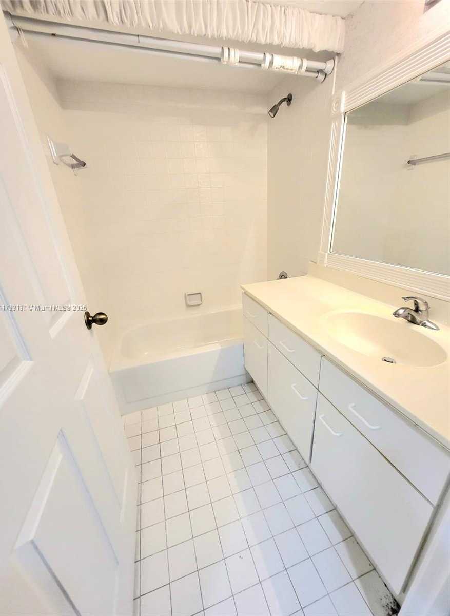 Small Image of 17286 BOCA CLUB BLVD #2108, Boca Raton Number 16