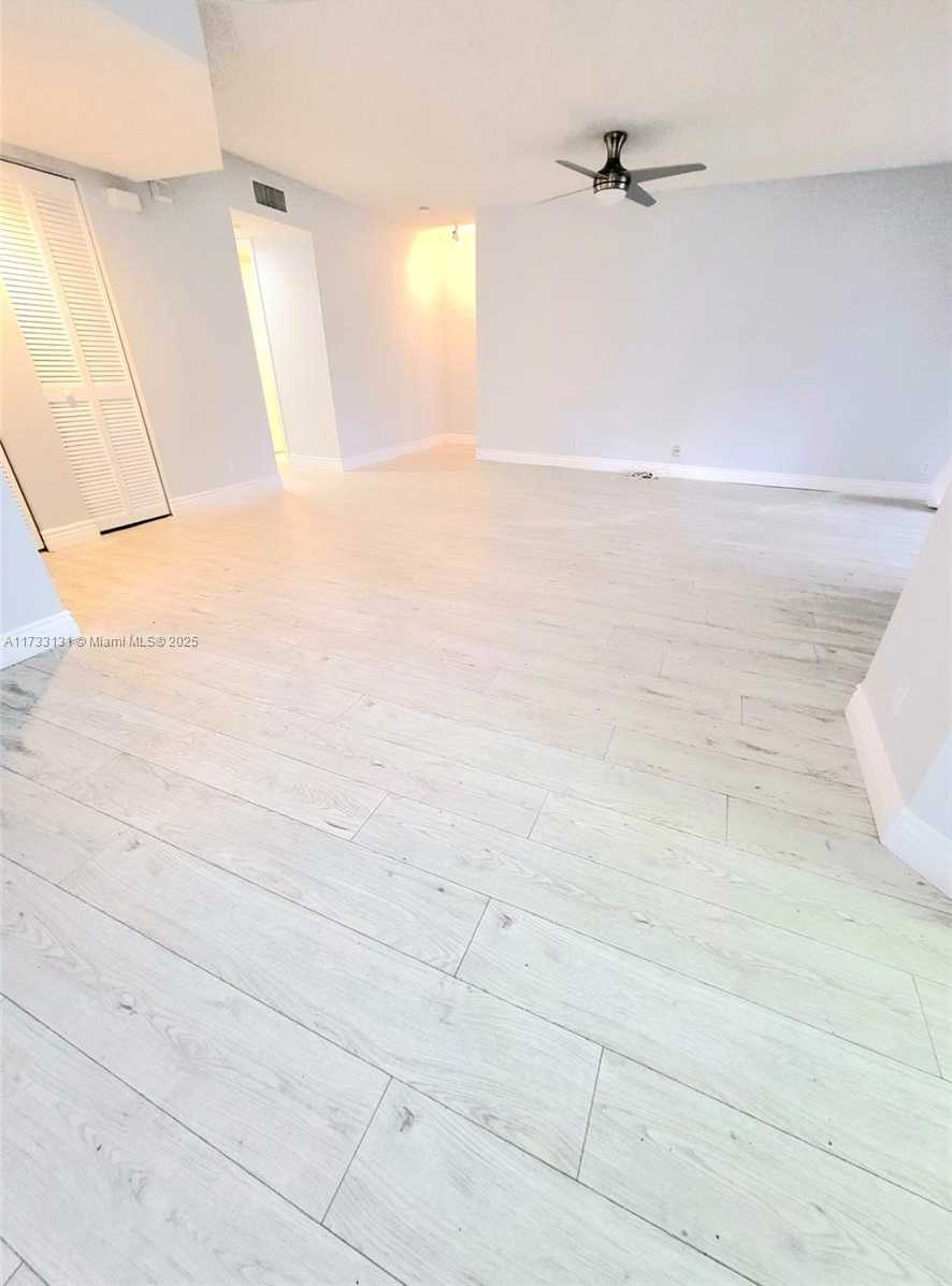 Small Image of 17286 BOCA CLUB BLVD #2108, Boca Raton Number 4