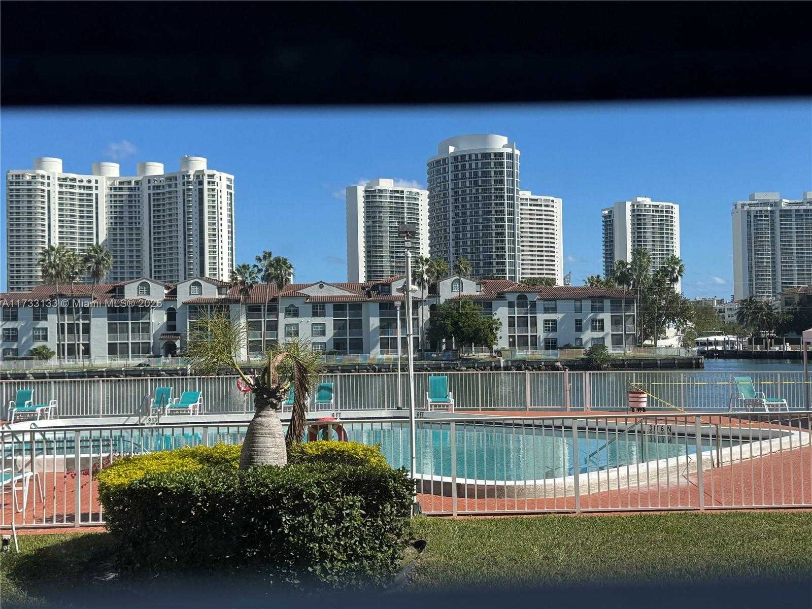 Small Image of 2980 POINT EAST DR #D102, Aventura Number 4