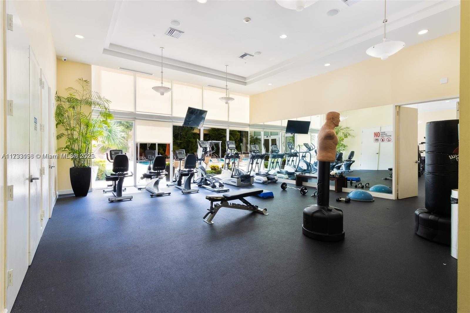 Small Image of 2775 NE 187th St, Aventura, FL 33180, USA Number 22