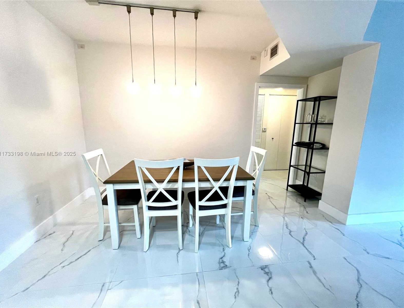 Small Image of 2775 NE 187th St, Aventura, FL 33180, USA Number 5
