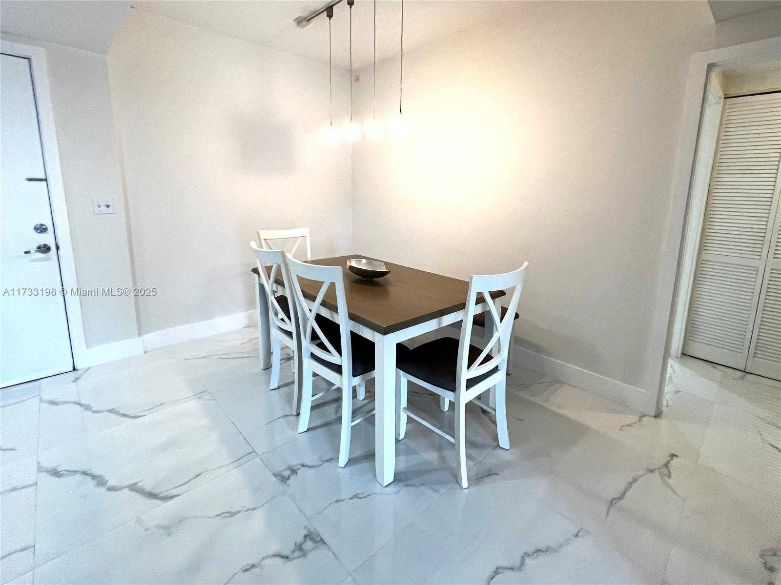 Small Image of 2775 NE 187th St, Aventura, FL 33180, USA Number 6