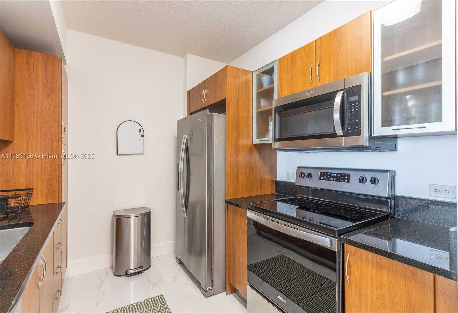 Small Image of 2775 NE 187th St, Aventura, FL 33180, USA Number 7
