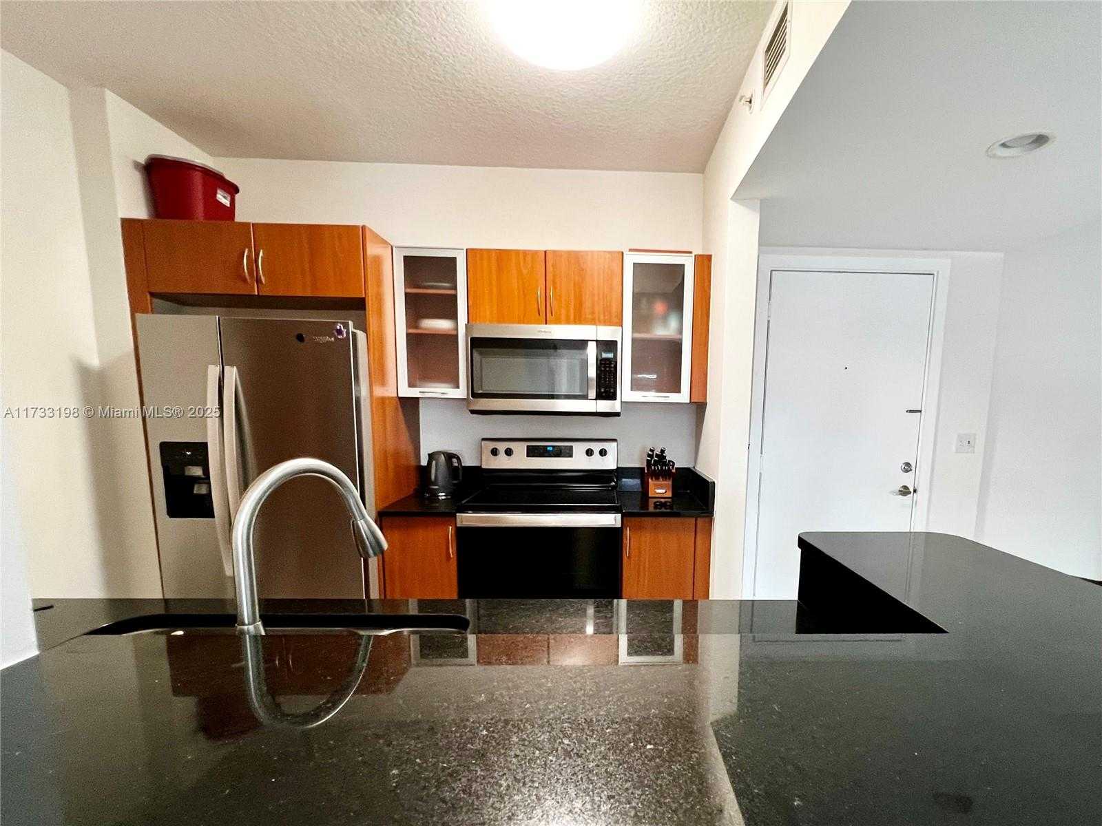 Small Image of 2775 NE 187th St, Aventura, FL 33180, USA Number 9