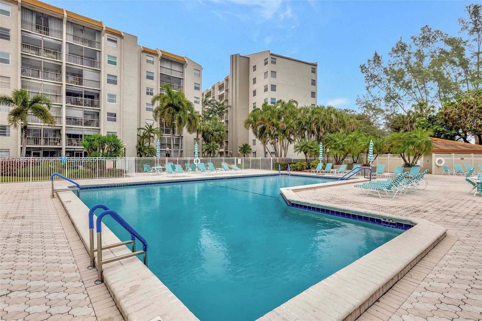Small Image of 3940 INVERRARY BLVD #504-A, Lauderhill Number 34