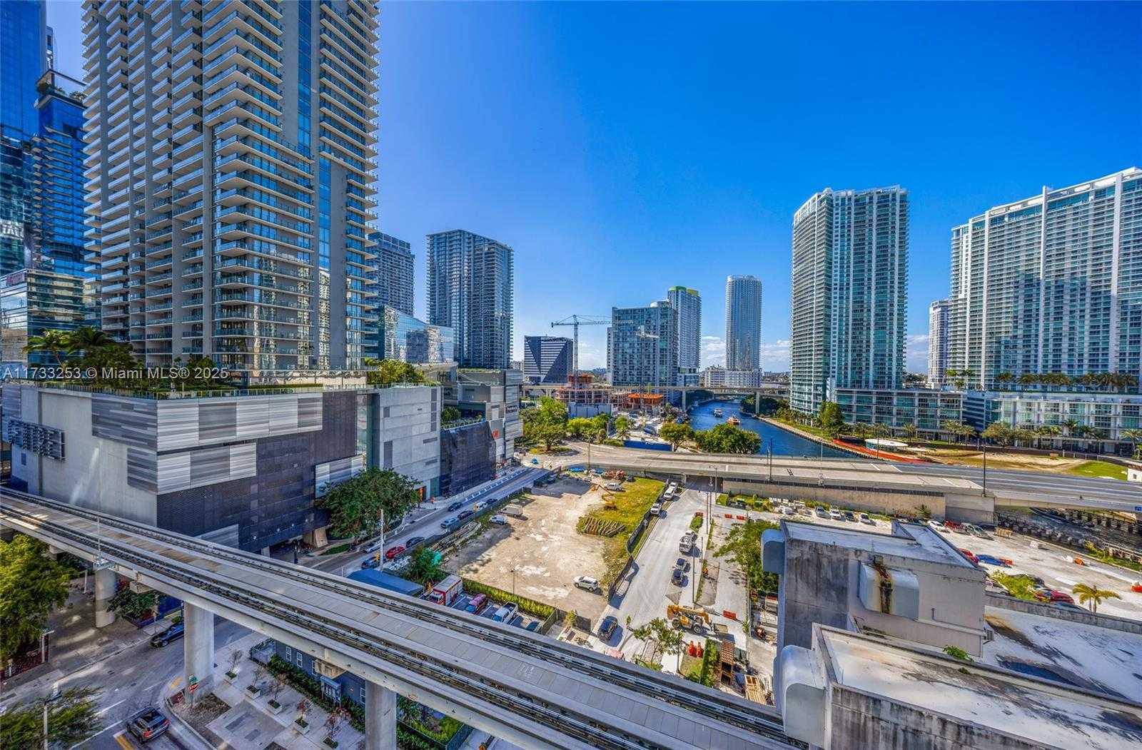 Small Image of 41 SOUTH EAST 5TH ST #816, Miami Number 13
