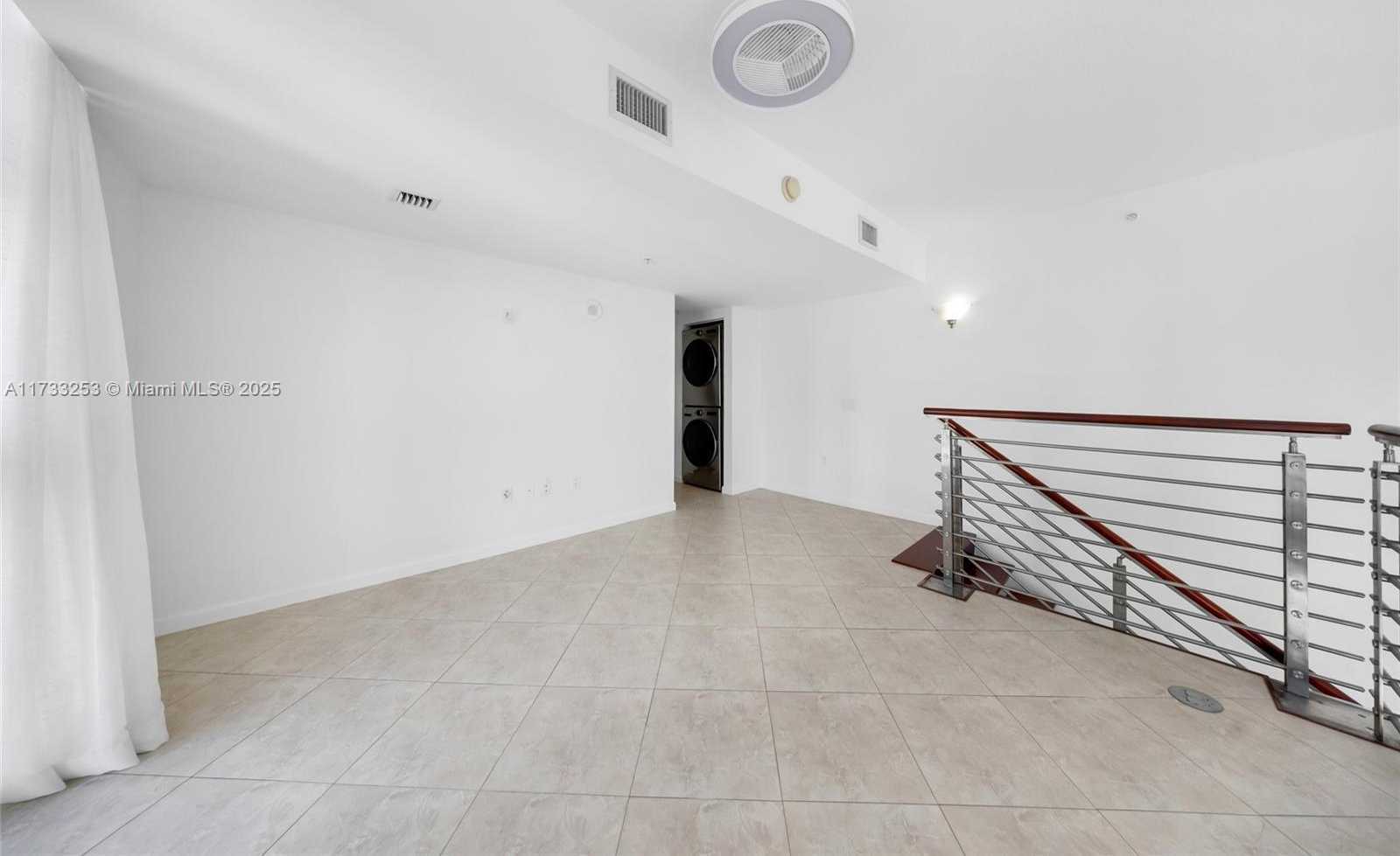 Small Image of 41 SOUTH EAST 5TH ST #816, Miami Number 17