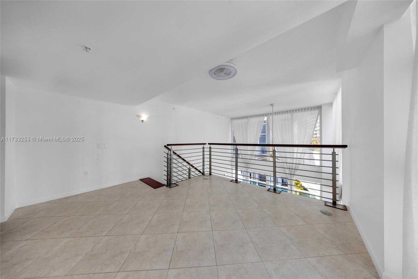 Small Image of 41 SOUTH EAST 5TH ST #816, Miami Number 18