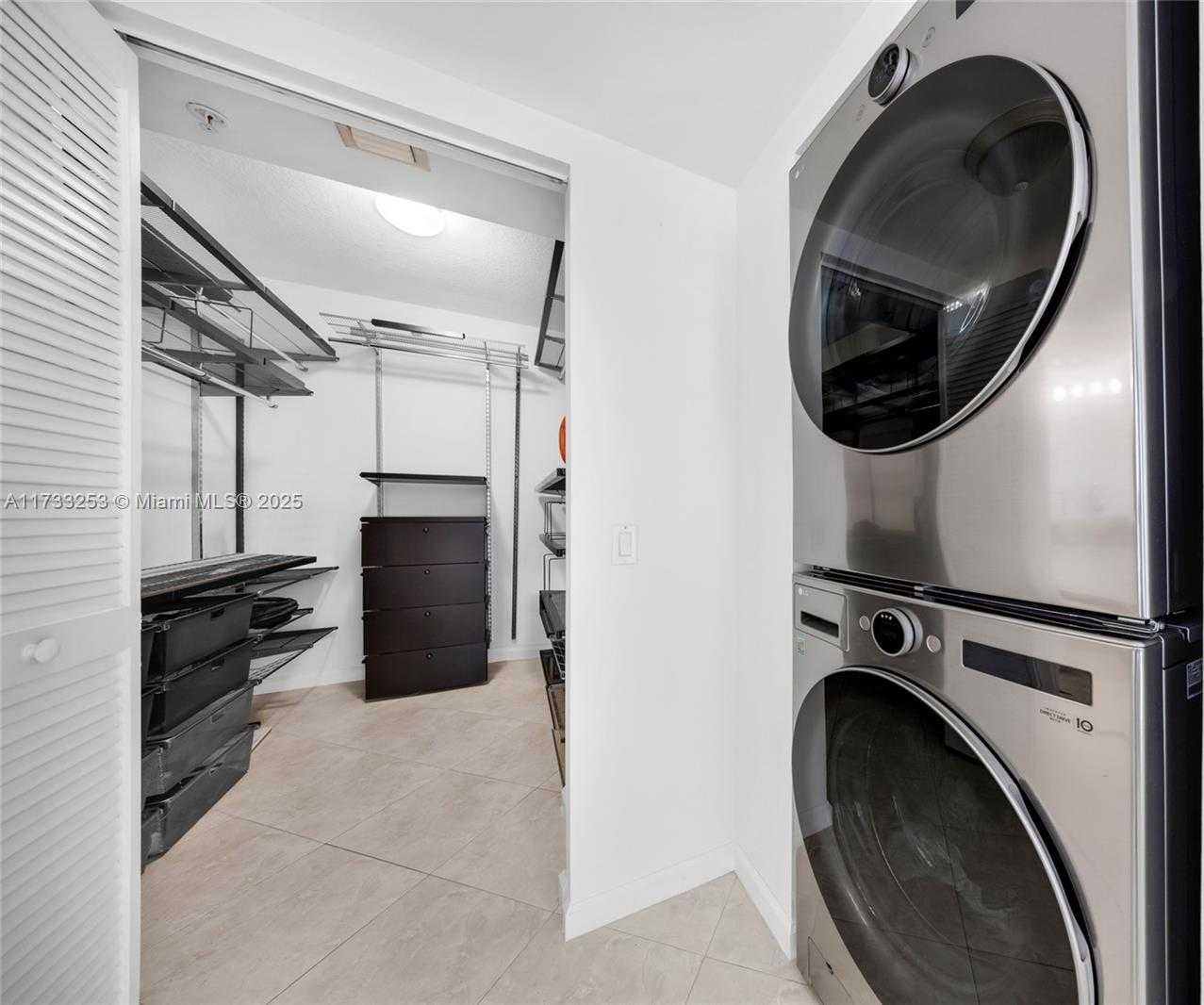 Small Image of 41 SOUTH EAST 5TH ST #816, Miami Number 21