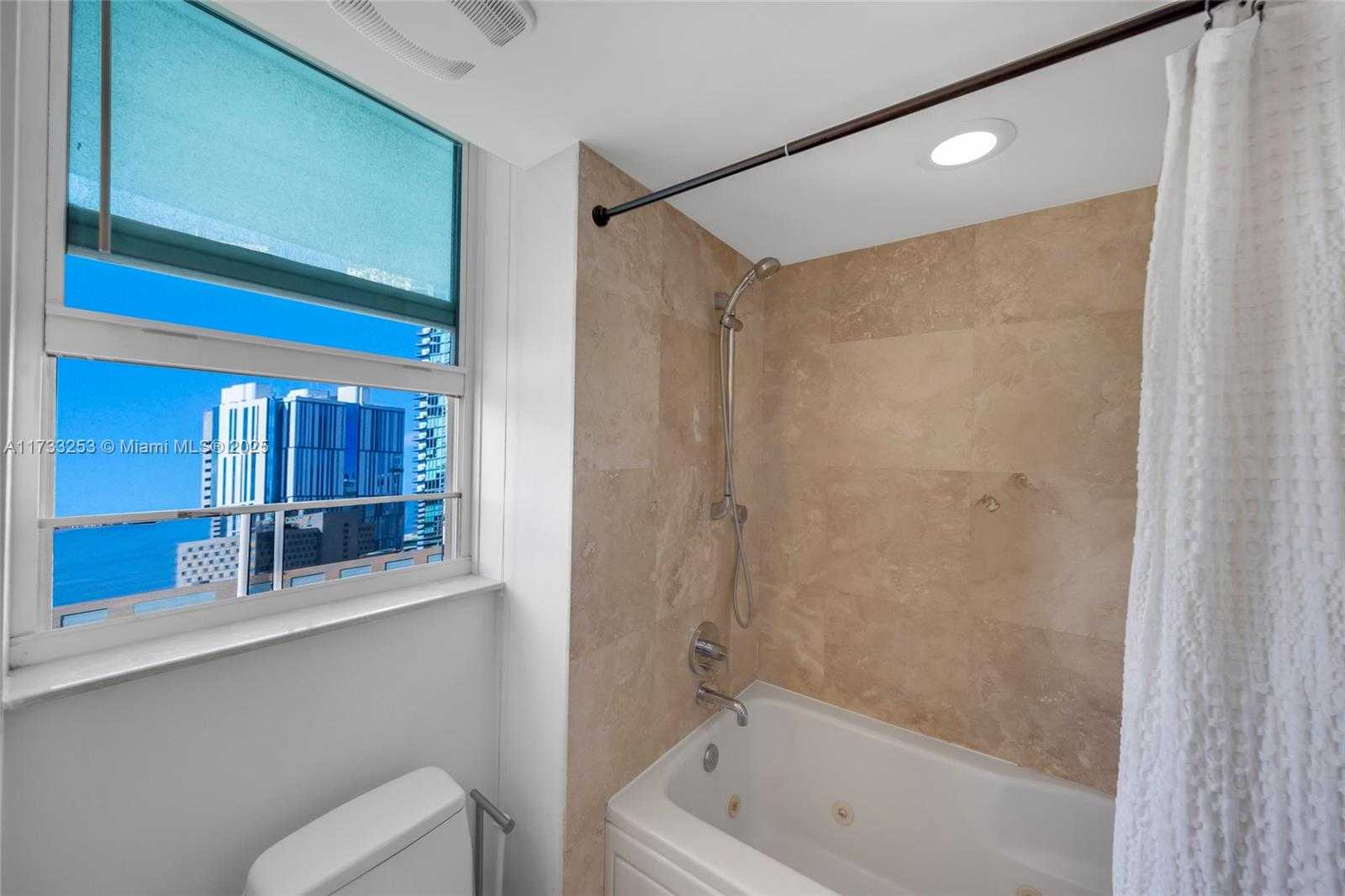 Small Image of 41 SOUTH EAST 5TH ST #816, Miami Number 23