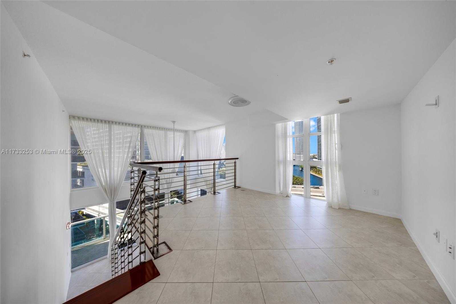 Small Image of 41 SOUTH EAST 5TH ST #816, Miami Number 24