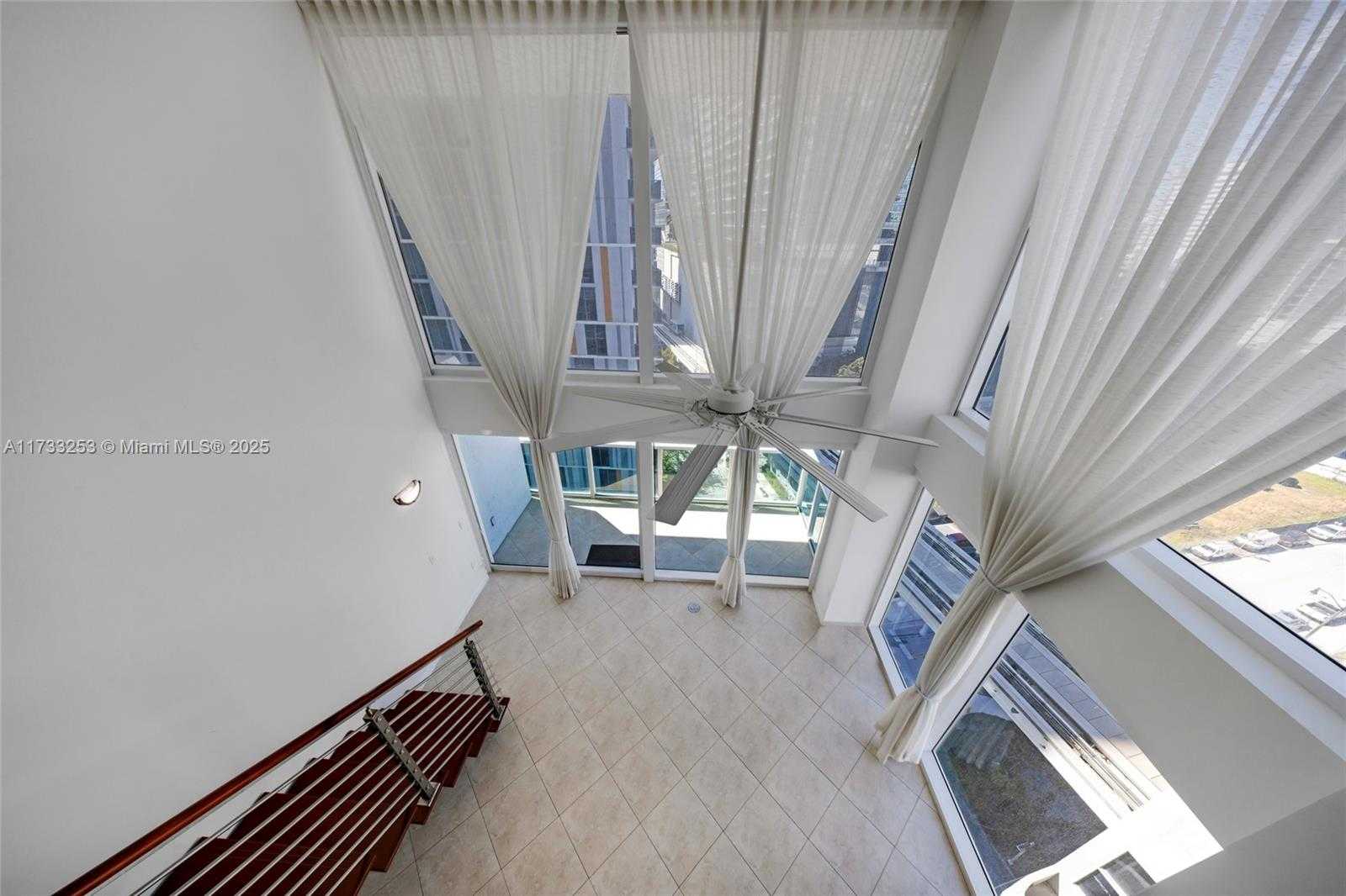 Small Image of 41 SOUTH EAST 5TH ST #816, Miami Number 25