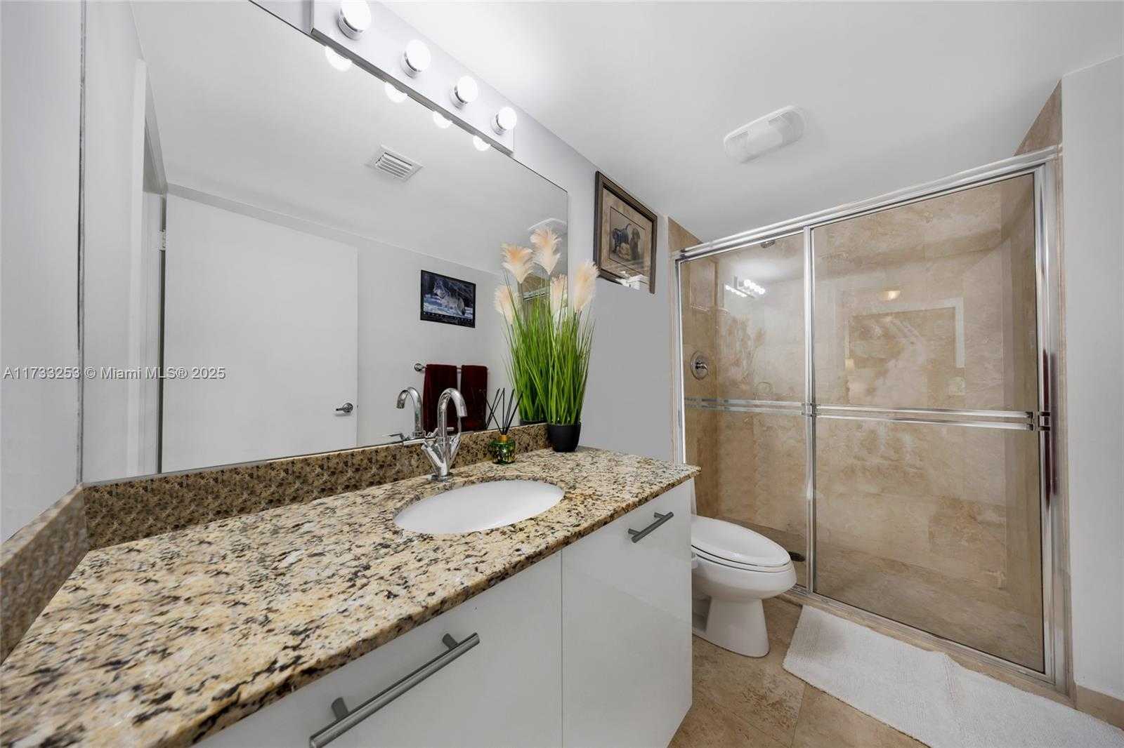 Small Image of 41 SOUTH EAST 5TH ST #816, Miami Number 30