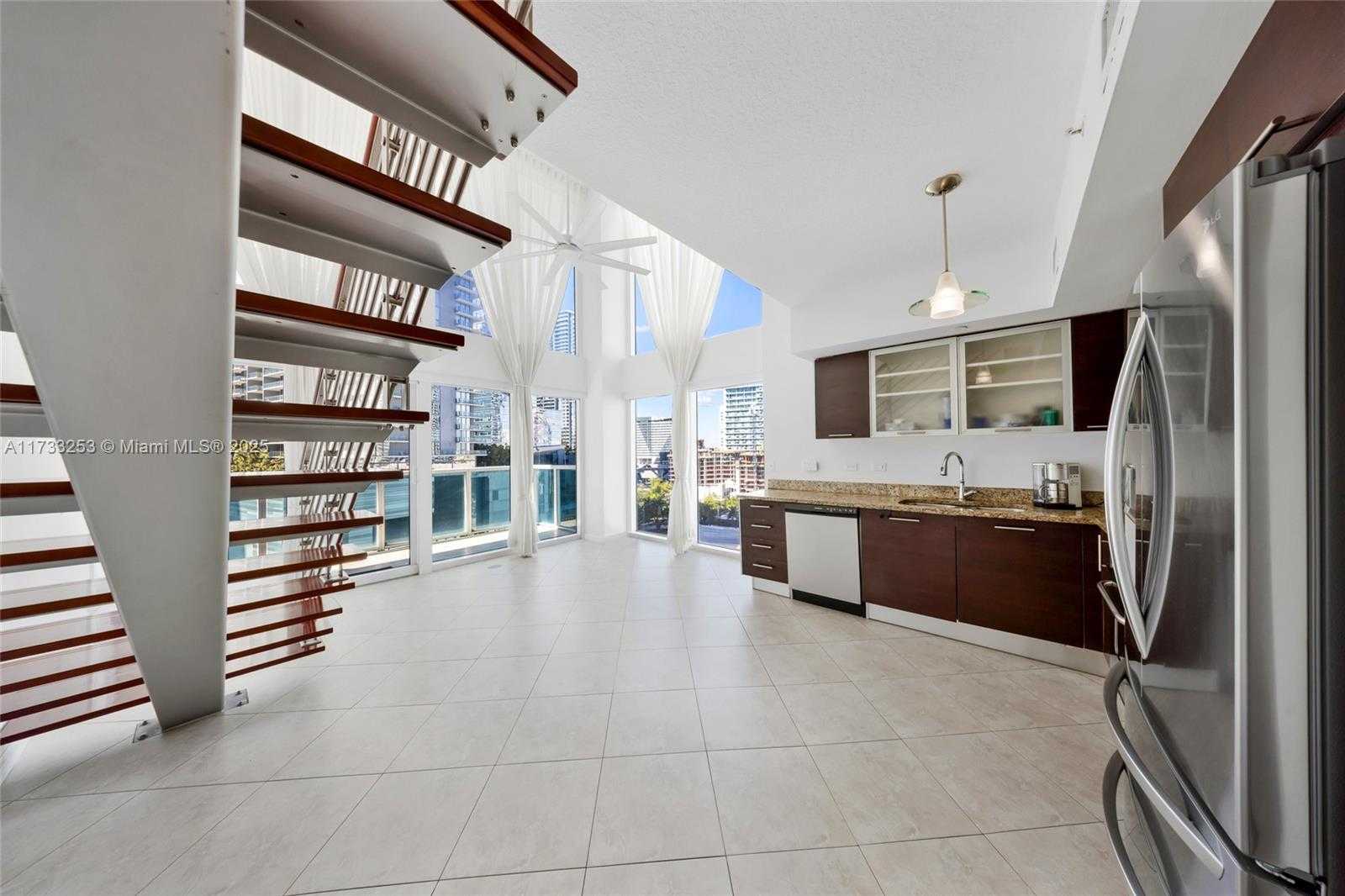 Small Image of 41 SOUTH EAST 5TH ST #816, Miami Number 5