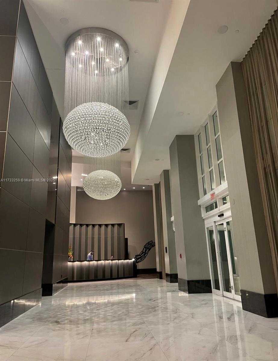 Small Image of 951 BRICKELL AVE #301, Miami Number 3