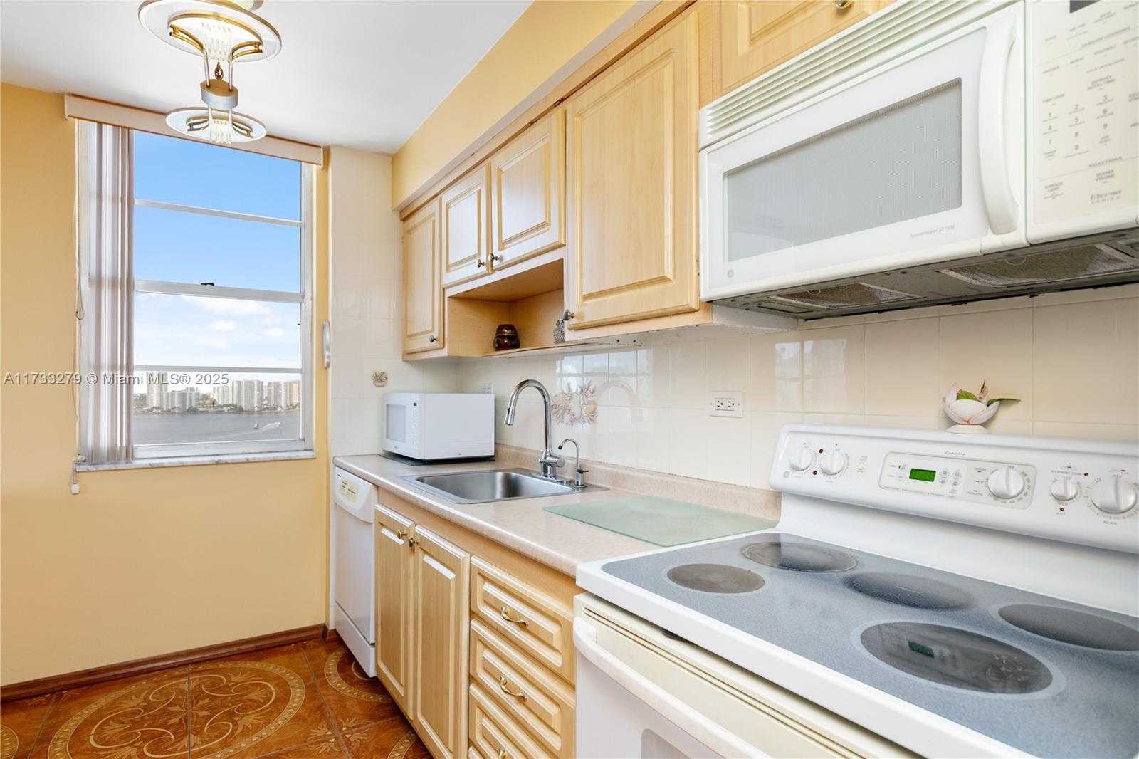 Small Image of 250 174TH ST #2116, Sunny Isles Beach Number 19