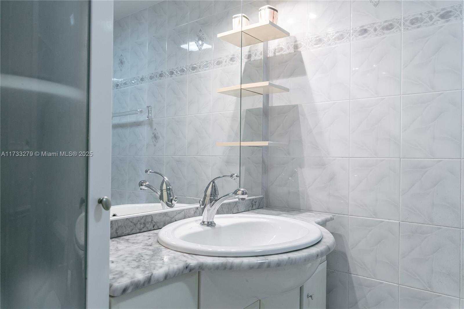 Small Image of 250 174TH ST #2116, Sunny Isles Beach Number 33