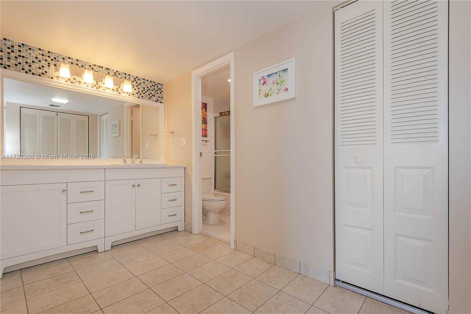 Small Image of 20301 WEST COUNTRY CLUB DR #1026, Aventura Number 19