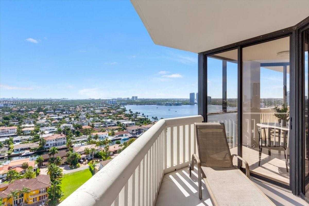 Small Image of 1000 ISLAND BLVD #2003, Aventura Number 15
