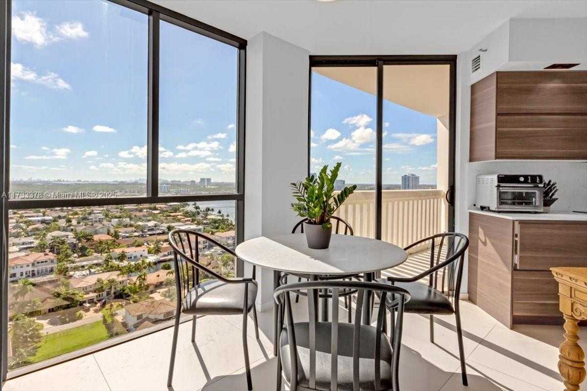 Small Image of 1000 ISLAND BLVD #2003, Aventura Number 16