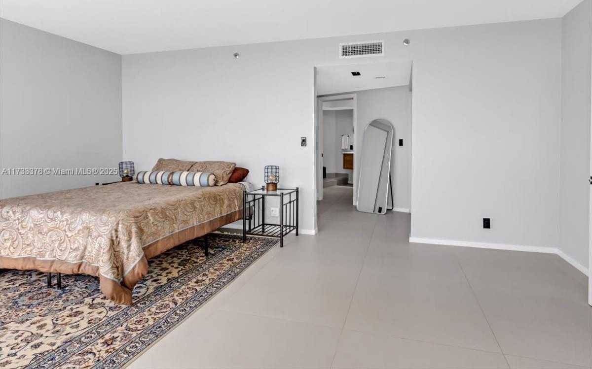 Small Image of 1000 ISLAND BLVD #2003, Aventura Number 19