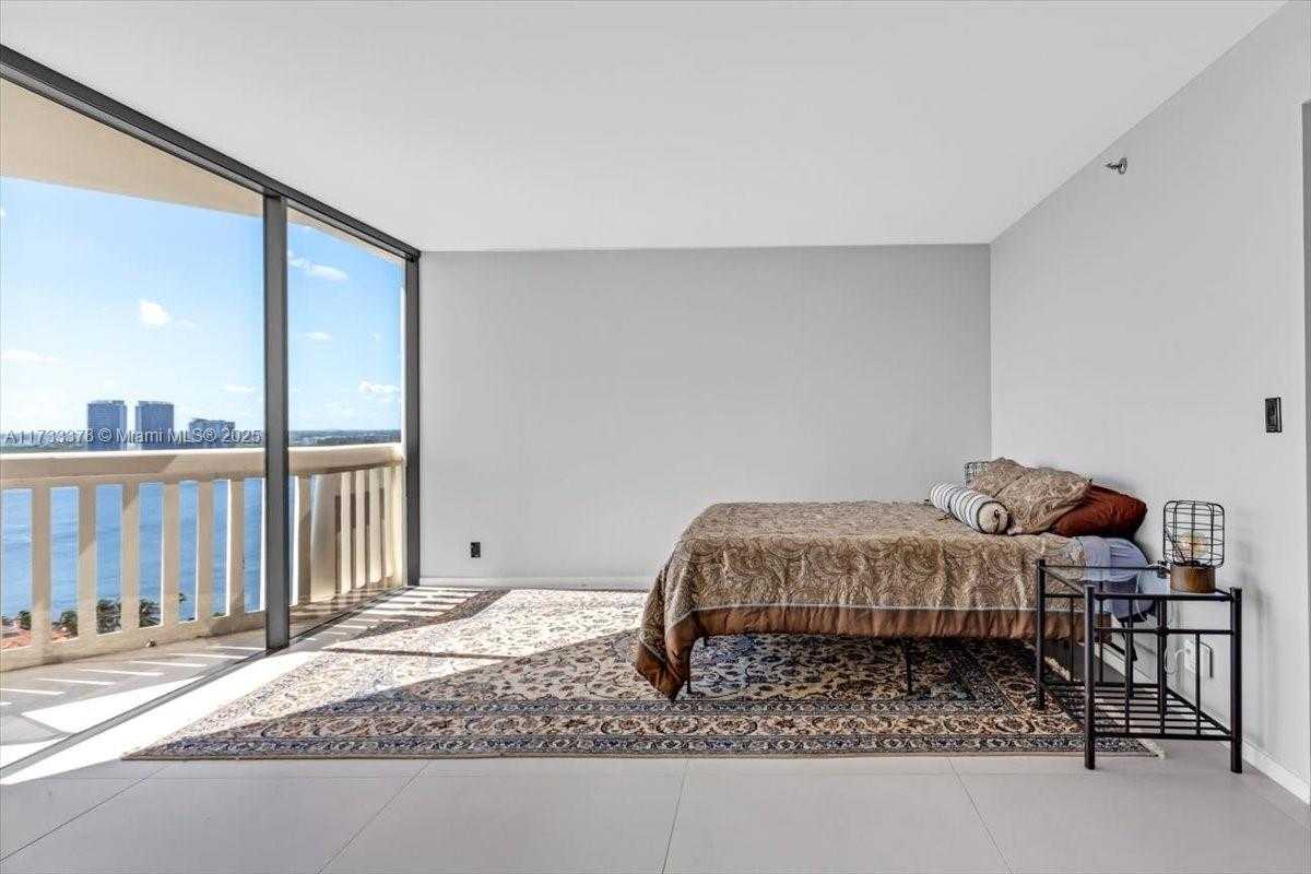 Small Image of 1000 ISLAND BLVD #2003, Aventura Number 20