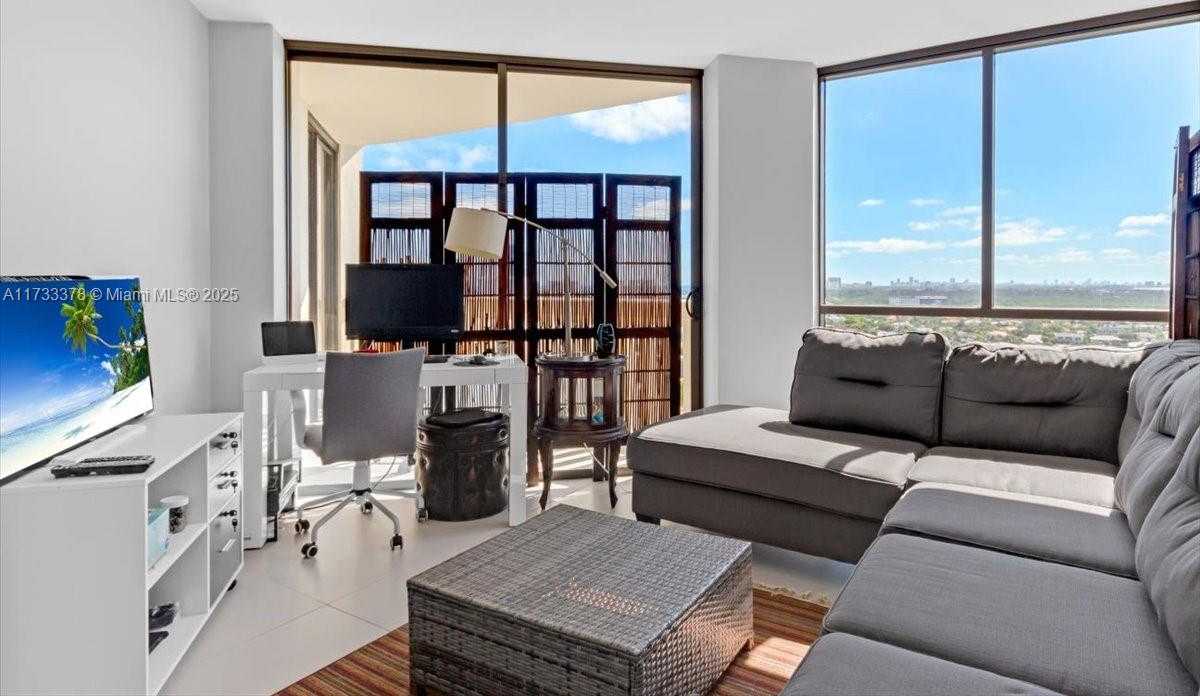 Small Image of 1000 ISLAND BLVD #2003, Aventura Number 29