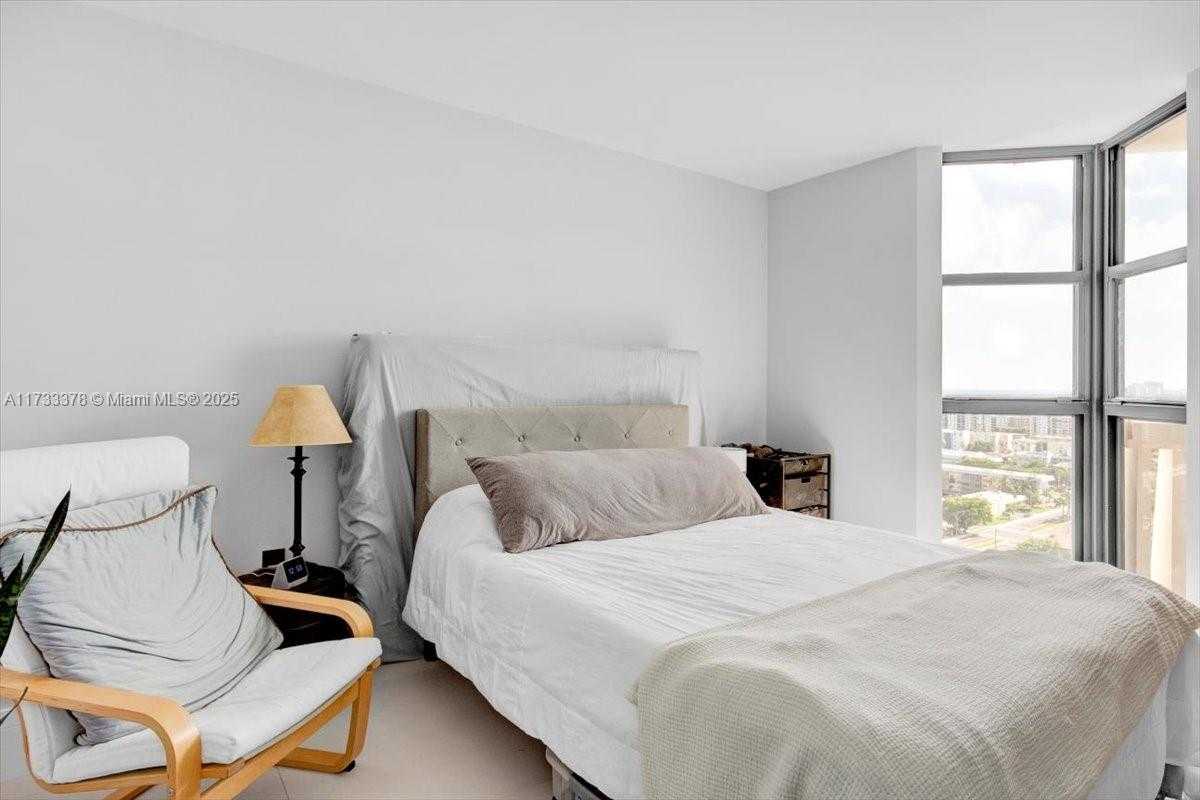 Small Image of 1000 ISLAND BLVD #2003, Aventura Number 35