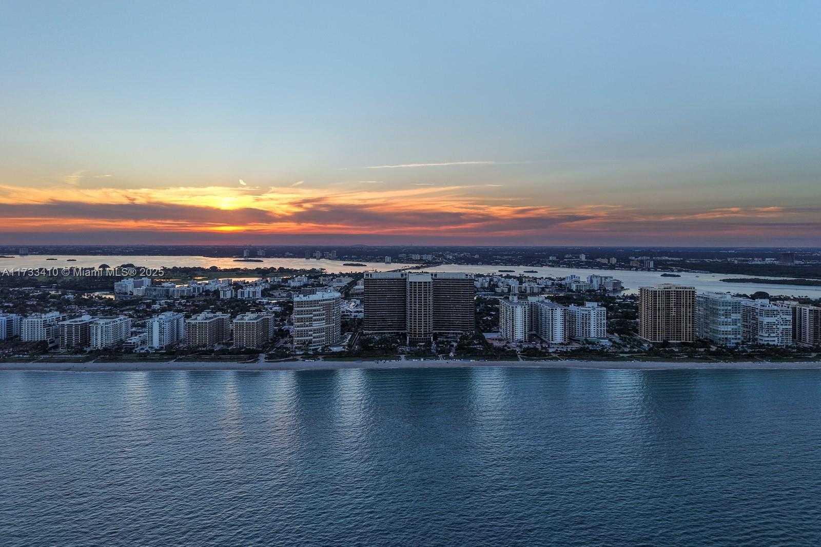 Small Image of 9701 Collins Ave, Miami Beach, FL 33154, USA Number 60