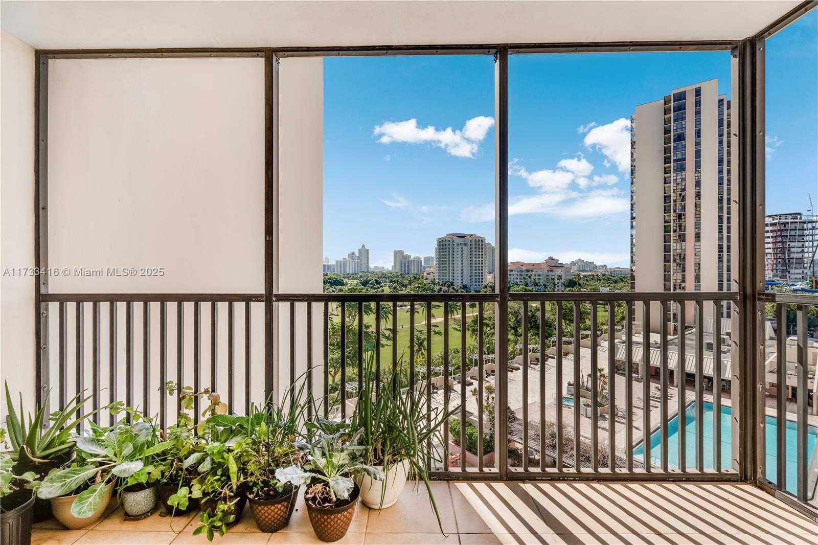 Small Image of 20379 E Country Club Dr, Aventura, FL 33180, USA Number 10