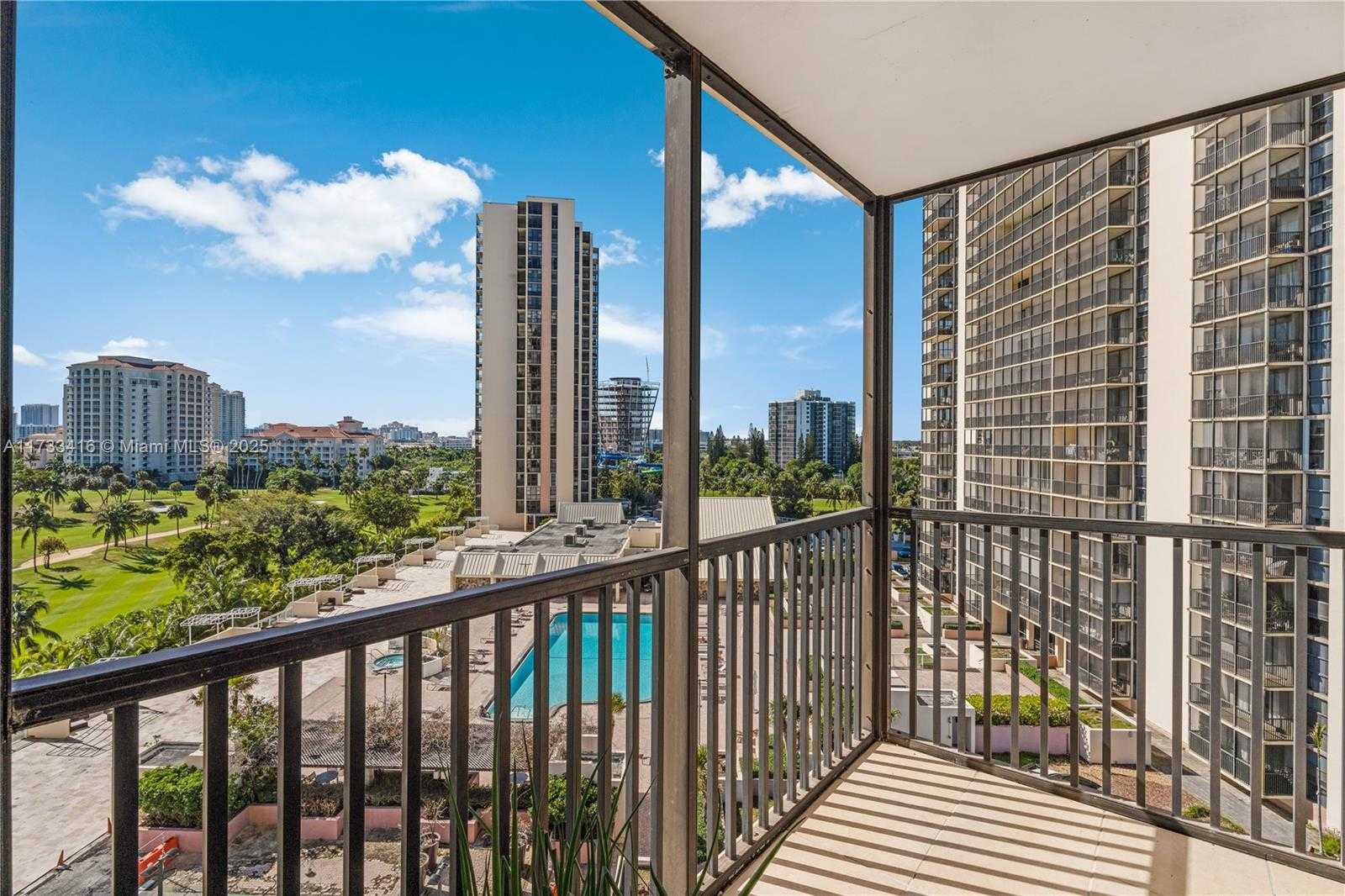 Small Image of 20379 E Country Club Dr, Aventura, FL 33180, USA Number 11