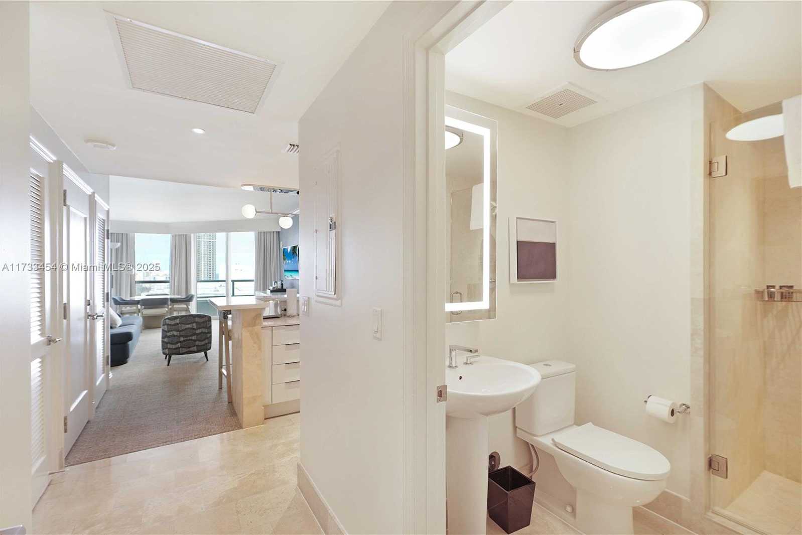 Small Image of 4401 COLLINS AVE #2305 / 2307, Miami Beach Number 35