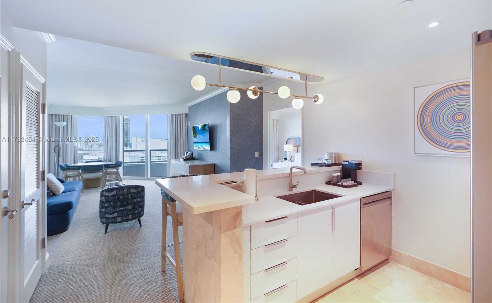 Small Image of 4401 COLLINS AVE #2305 / 2307, Miami Beach Number 37