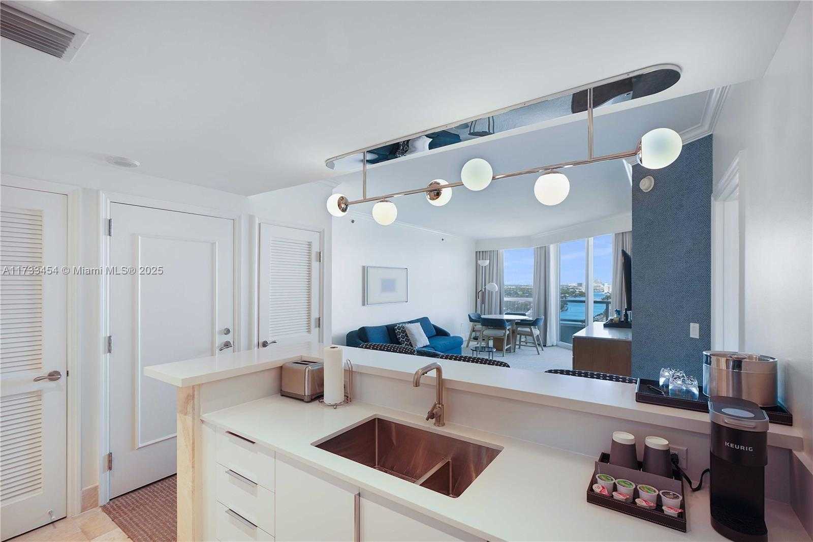 Small Image of 4401 COLLINS AVE #2305 / 2307, Miami Beach Number 38